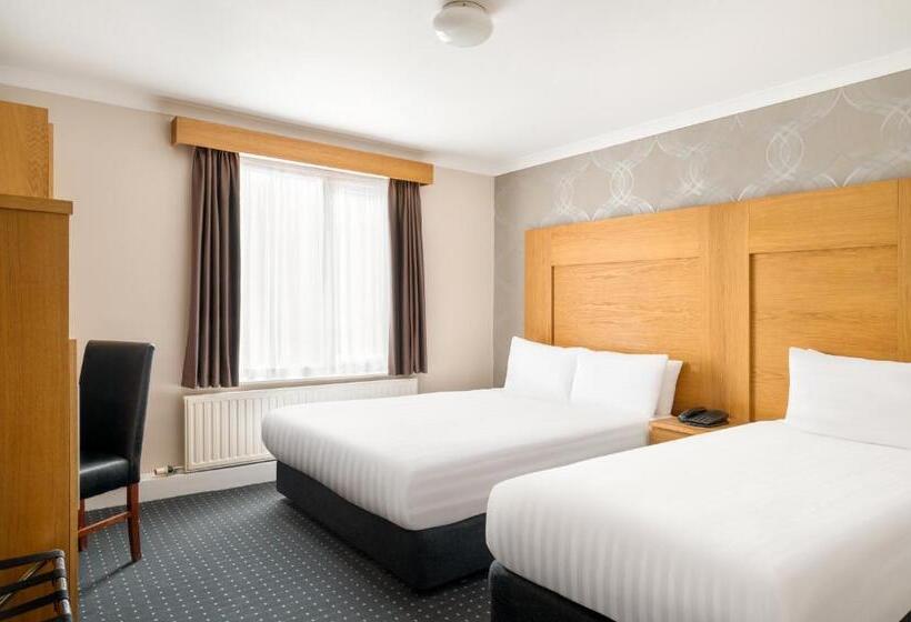 غرفة قياسية ثلاثية, Rooms Inn