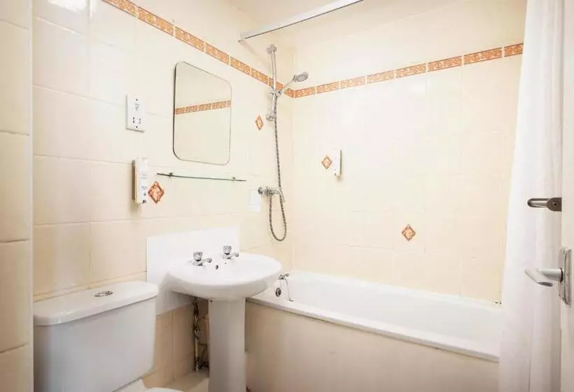اتاق خانوادگی, Rooms Inn