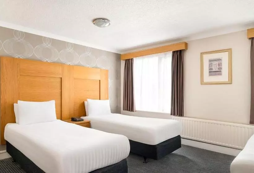 اتاق خانوادگی, Rooms Inn