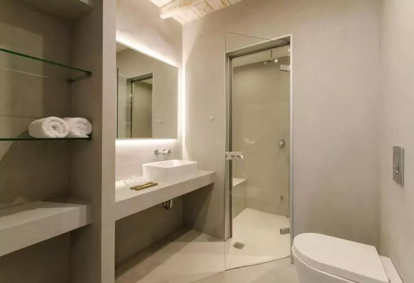 سوییت سوپریور با چشمانداز دریا, Senia Onar Hotels Collection