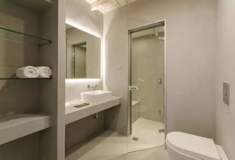 سوئیت جونیور با چشمانداز, Senia Onar Hotels Collection