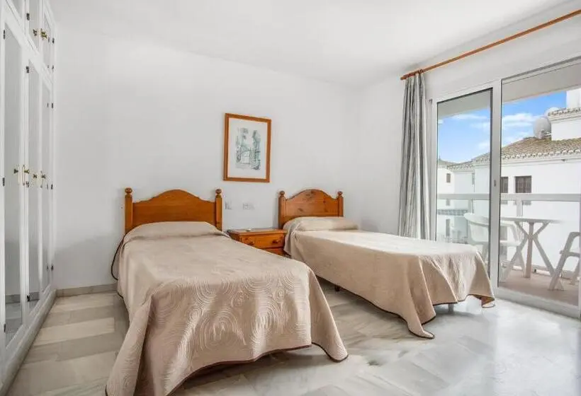 آپارتمان 1 خوابه با تراس, Duquesa Harbour Club Apart