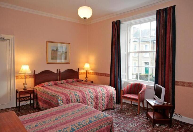 חדר סטנדרט לשלושה, Averon Guest House