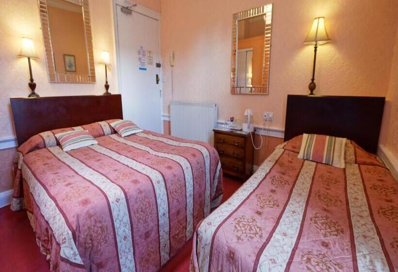 חדר משפחתי, Averon Guest House