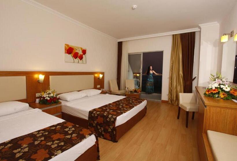 Quarto Triplo Estandar, Cenger Beach Resort Spa  All Inclusive