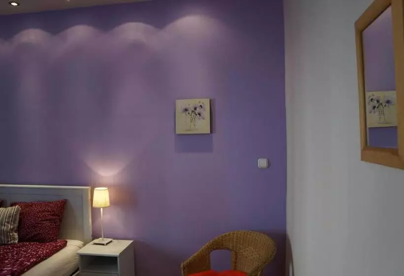 اتاق استاندارد با سرویس بهداشتی مشترک, Jazzy Vibes Parliament Rooms And Ensuites