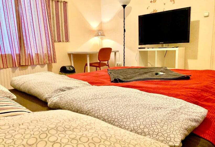 חדר סטנדרט, Jazzy Vibes Parliament Rooms And Ensuites