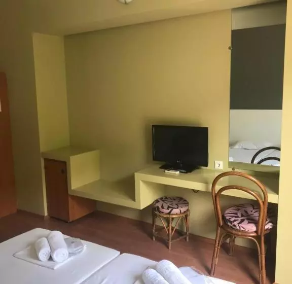 クイーンサイズベッドのスタンダードルーム, Annema Hotel And Restaurant
