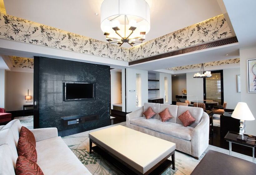 Люкс Клуб, Crowne Plaza Hefei, An Ihg