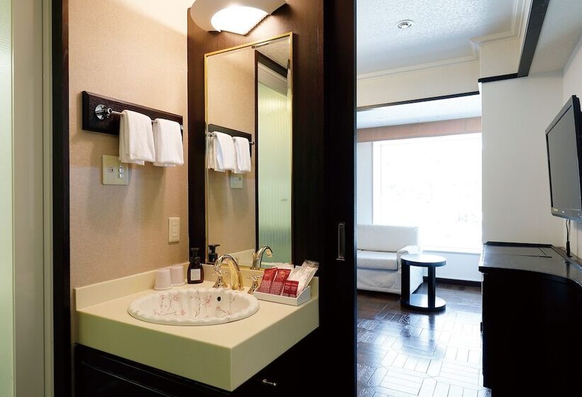 Номер Deluxe, Kyoto Yamashina Hotel Sanraku