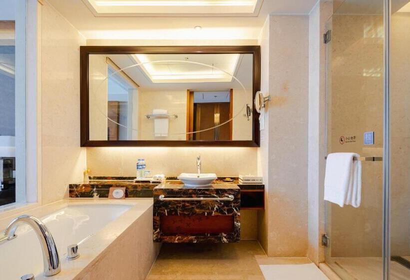 חדר דחוקס עם מיטת קינג, Pullman Haikou