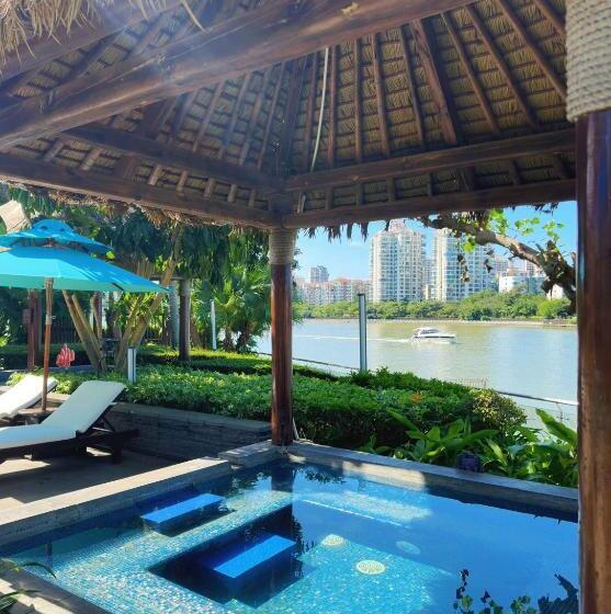 اتاق لوکس با تخت بزرگ, Pullman Haikou