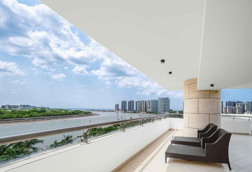 سوئیت اجرایی با تخت کینگ, Pullman Haikou
