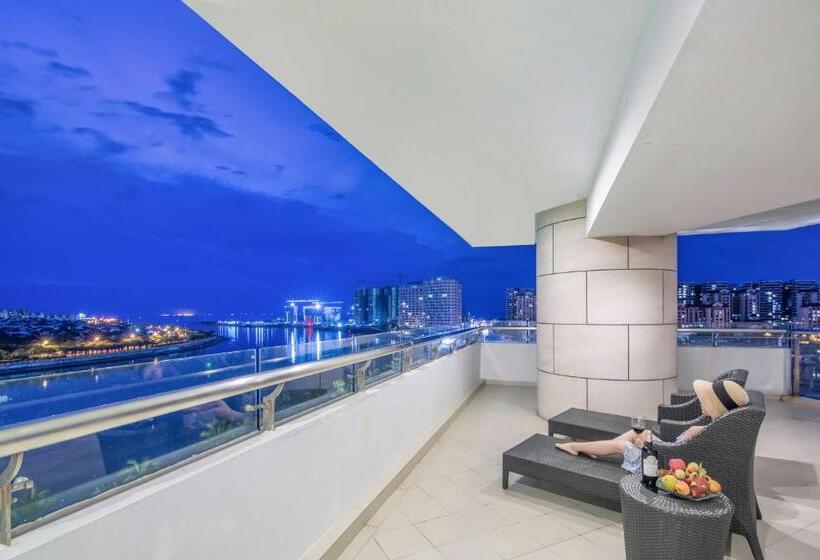 سوئیت اجرایی با تخت کینگ, Pullman Haikou