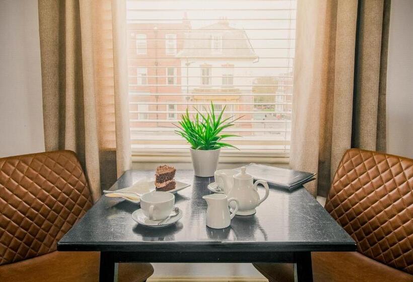 Номер Стандарт, Rowntree Lodge