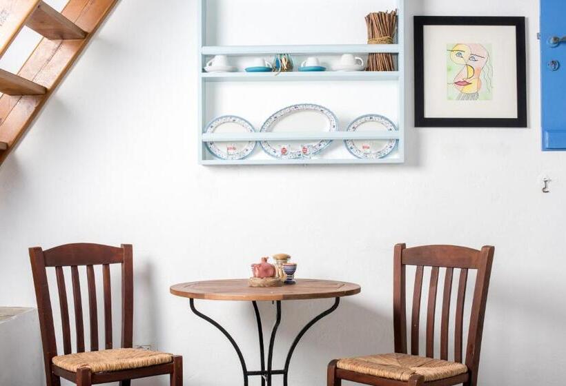 标准工作室, Lighthouse