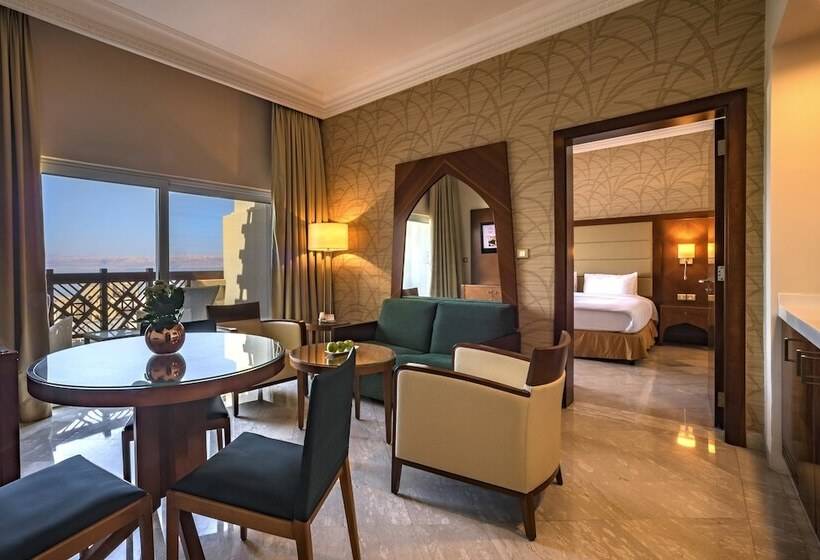 سوییت با چشم‌انداز دریا, Crowne Plaza Jordan Dead Sea Resort & Spa, An Ihg