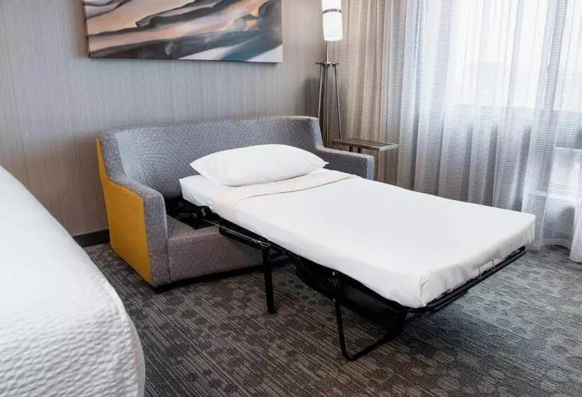 اتاق استاندارد با تخت بزرگ, Courtyard By Marriott Edmonton West