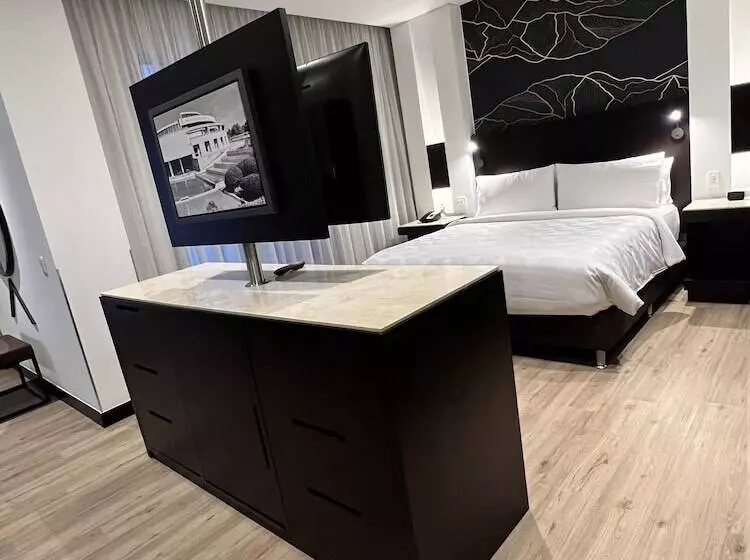スイート, Holiday Inn Bogota Airport, An Ihg