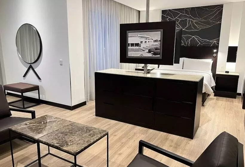 スイート, Holiday Inn Bogota Airport, An Ihg