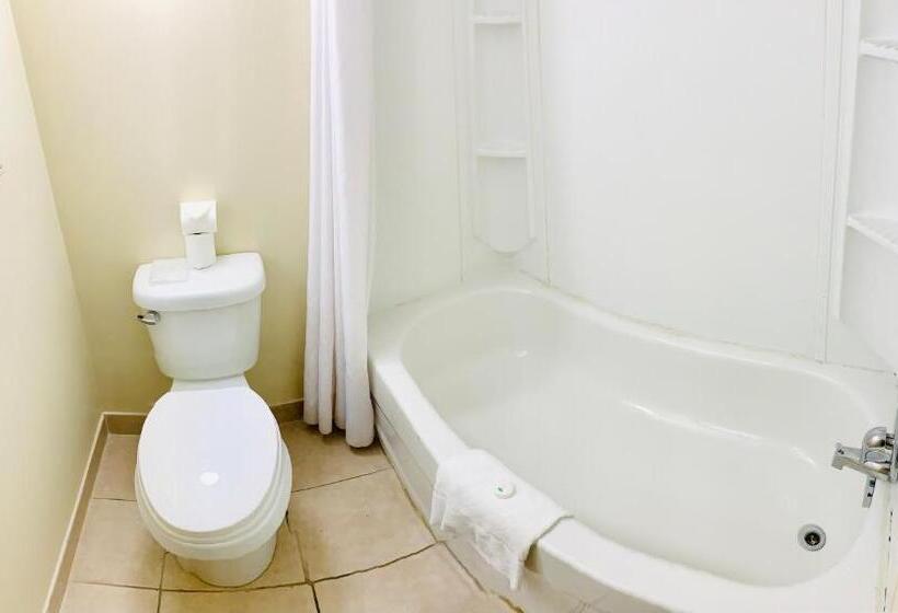 غرفة قياسية, Niagara S Best Inn