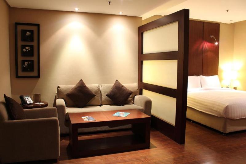 スタンダードスタジオ, Safir Fintas Hotel Kuwait