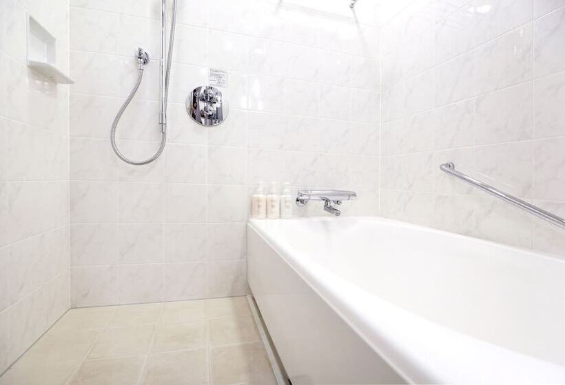 Номер Стандарт Трехместный, The Royal Park Hotel Fukuoka