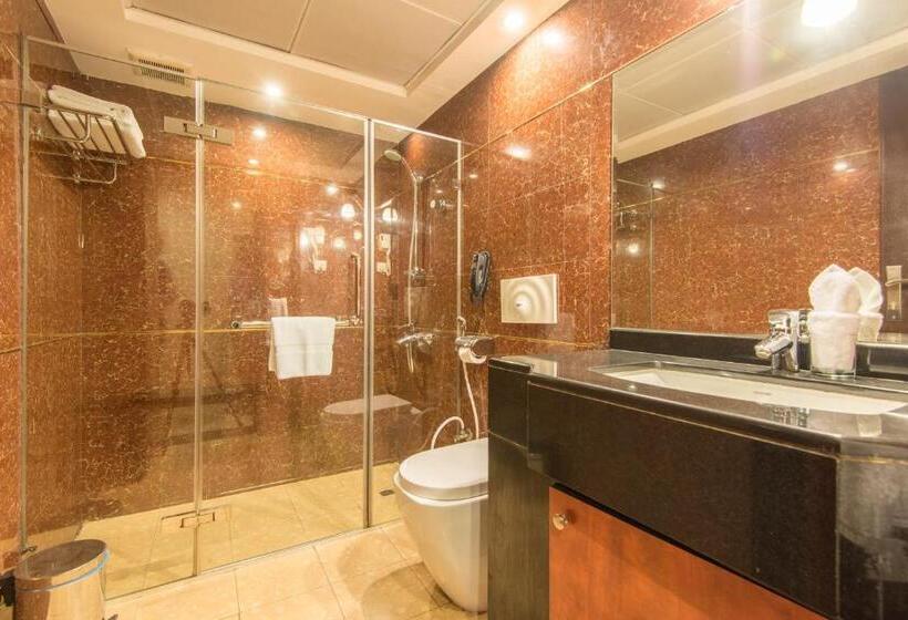 اتاق لوکس, Caesar