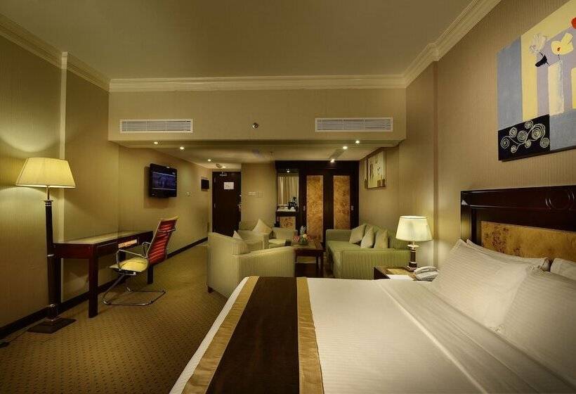 اتاق لوکس, Caesar