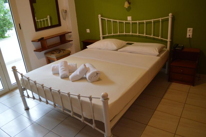 Апартаменты 1 Спальня Вид на Сад, Nikos Apartments