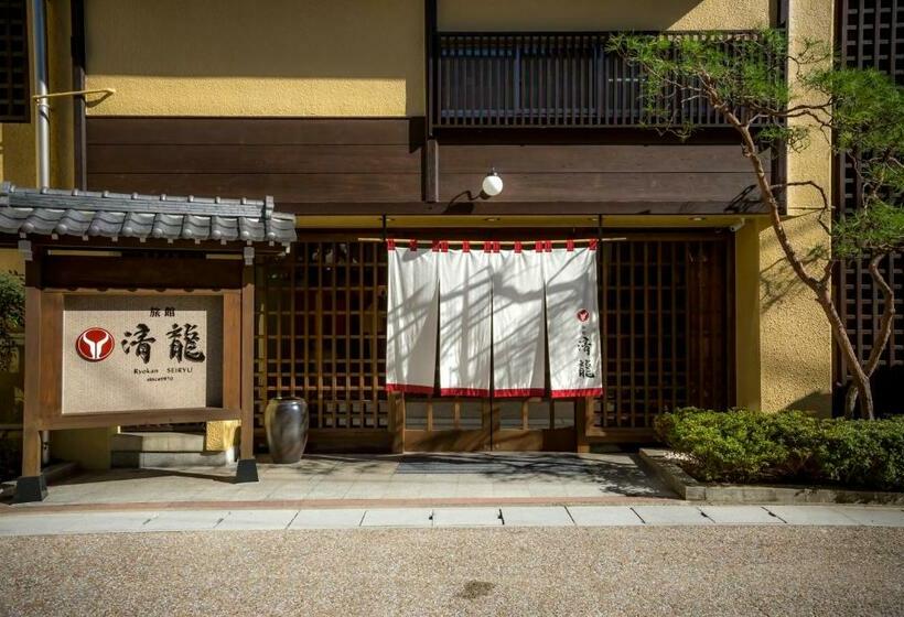 デラックスファミリールーム, Ryokan Seiryu