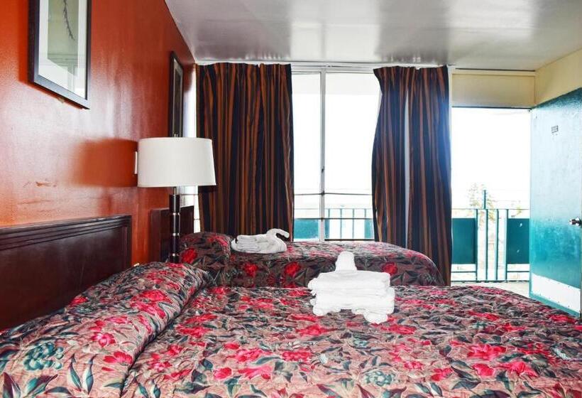 غرفه قياسيه سريرين مزدوجين, Skyview Manor Motel