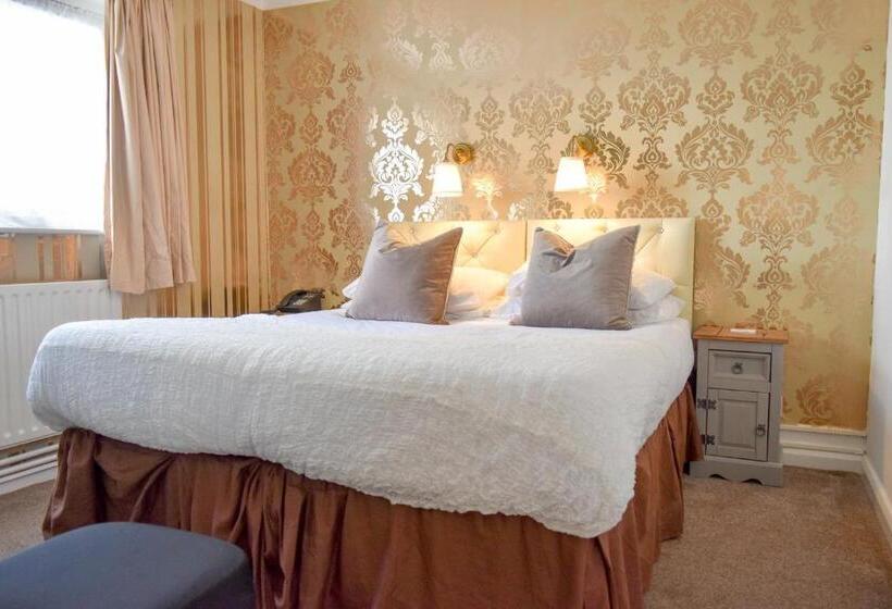 이코노미 룸, The Hotel Commodore