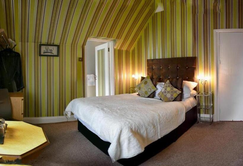 기본룸, The Hotel Commodore