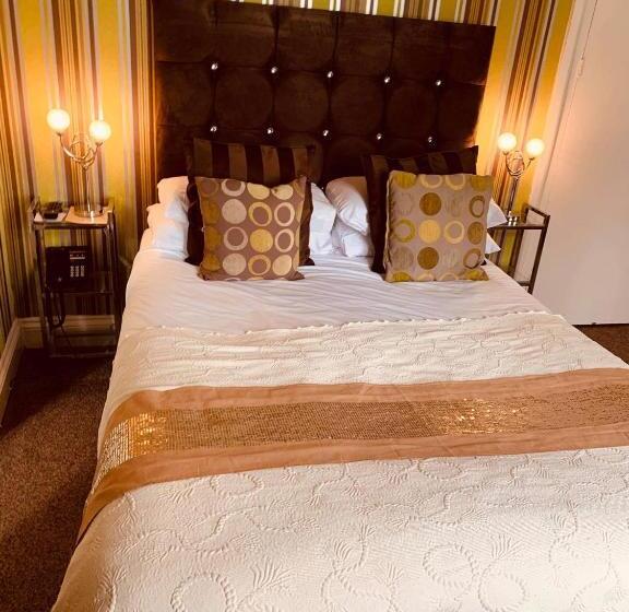 기본룸, The Hotel Commodore