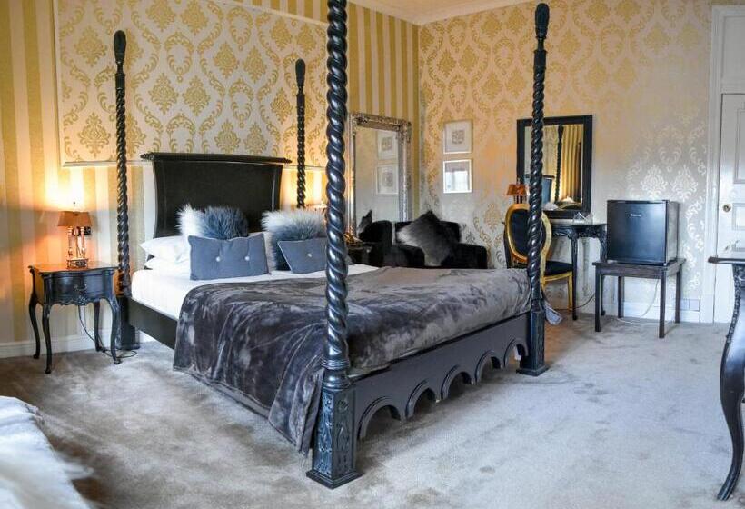 스위트, The Hotel Commodore