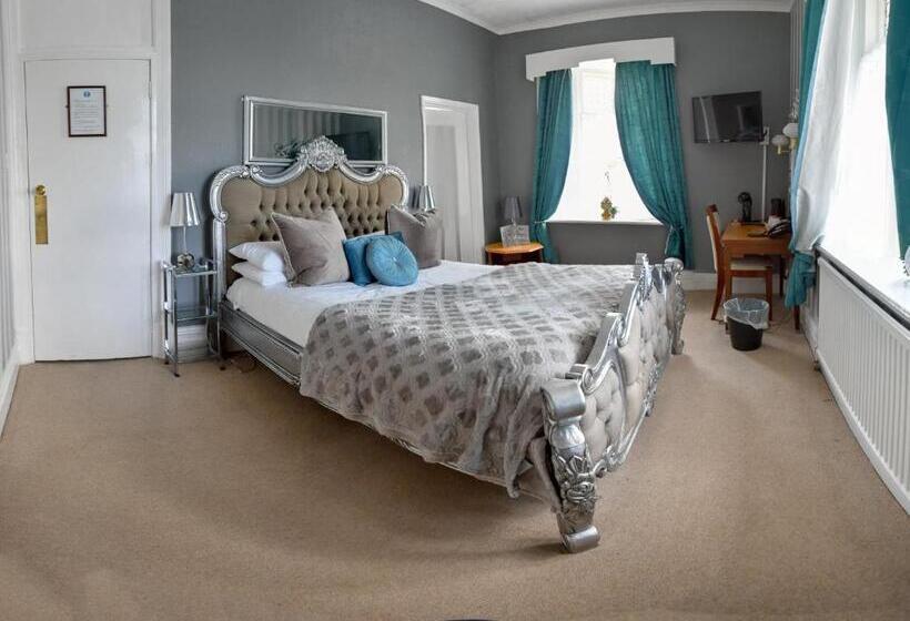 수피리어 룸, The Hotel Commodore