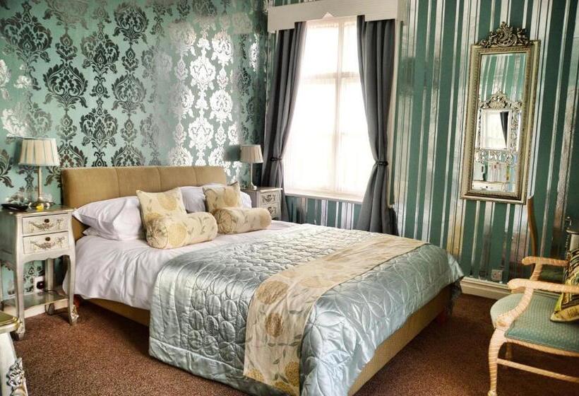 수피리어 룸, The Hotel Commodore