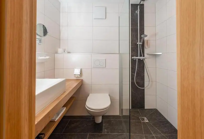 اتاق راحتی یک تخته, Lindenhof