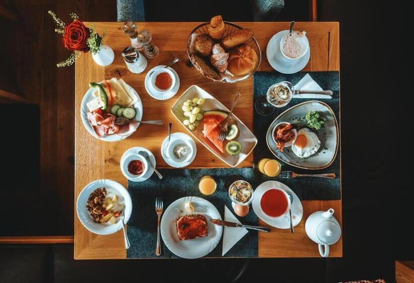 חדר דלוקס, Lindenhof