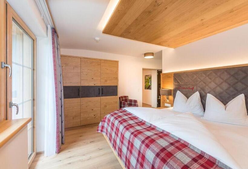 מיטת קינג בסוויטה, Lindenhof