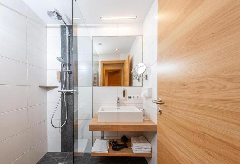 סוויטה, Lindenhof