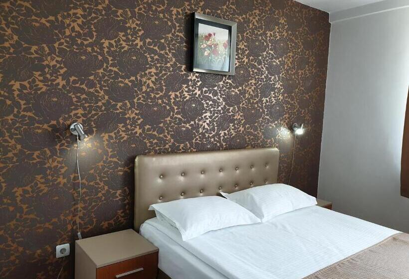 スタンダードルーム, Ovidiu