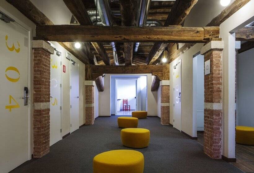 اتاق خانوادگی, Generator Venice