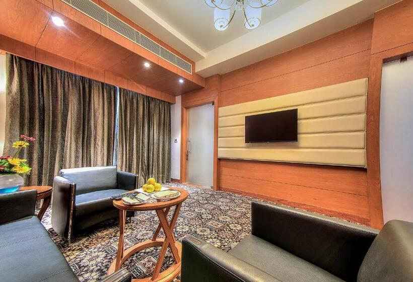 سوئیت رویال, Best Western Summerlea