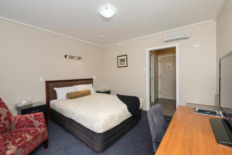 컴포트 스튜디오, Discovery Settlers