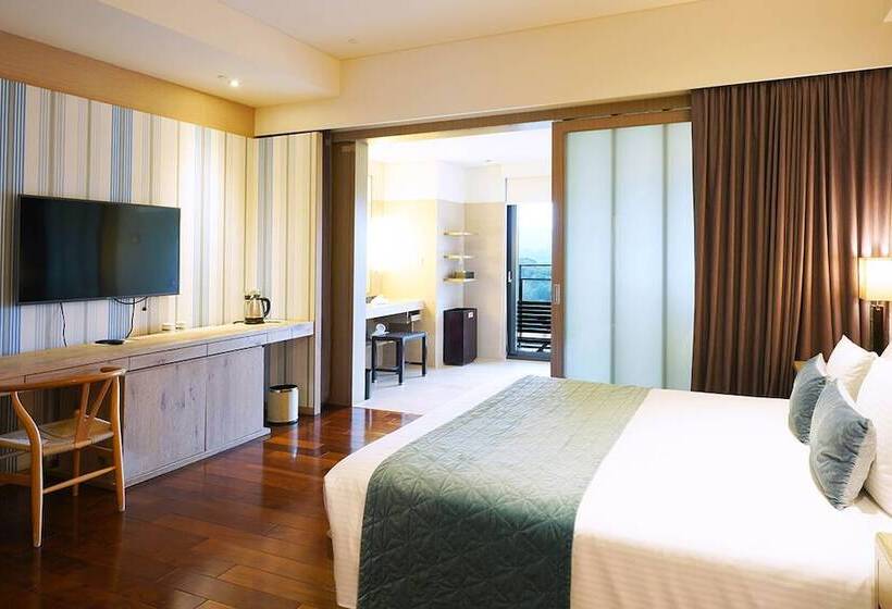Premium room w/ mountain view, Fleur De Chine