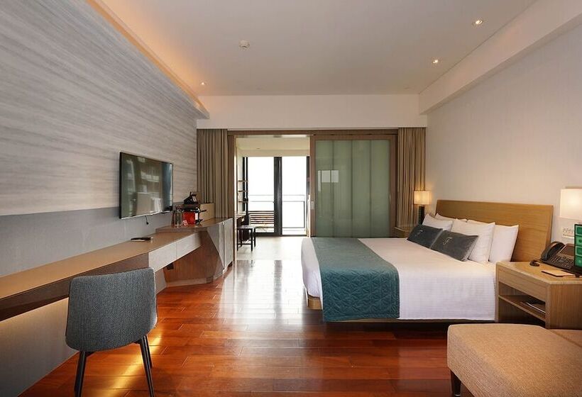 Premium room w/ mountain view, Fleur De Chine