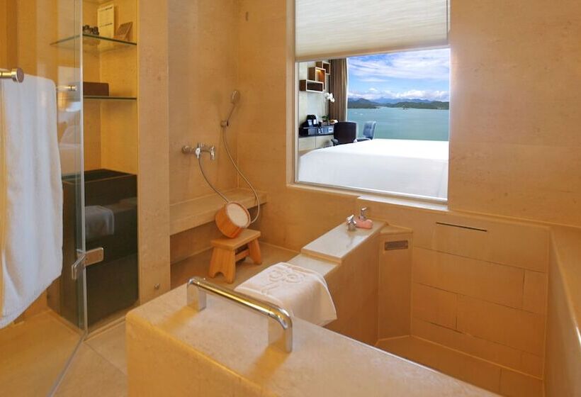 Tóra Néző Prémium Szoba, Fleur De Chine