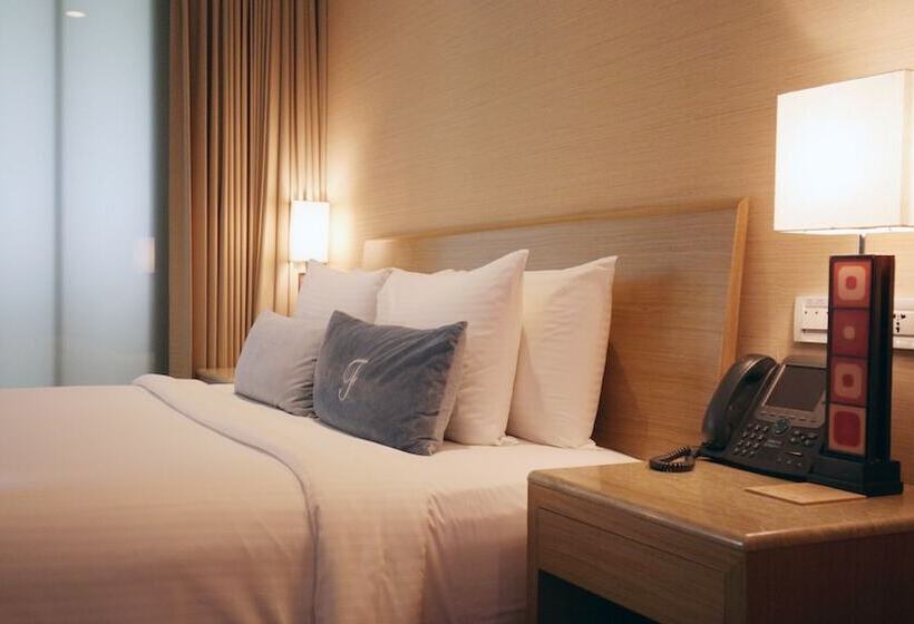 Premium room w/ mountain view, Fleur De Chine